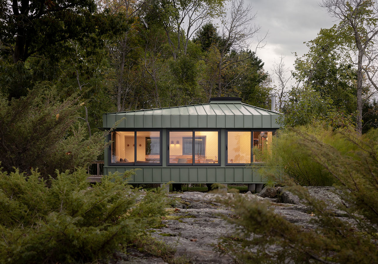 The Green Cabin 重新構想了傳統的小屋美學